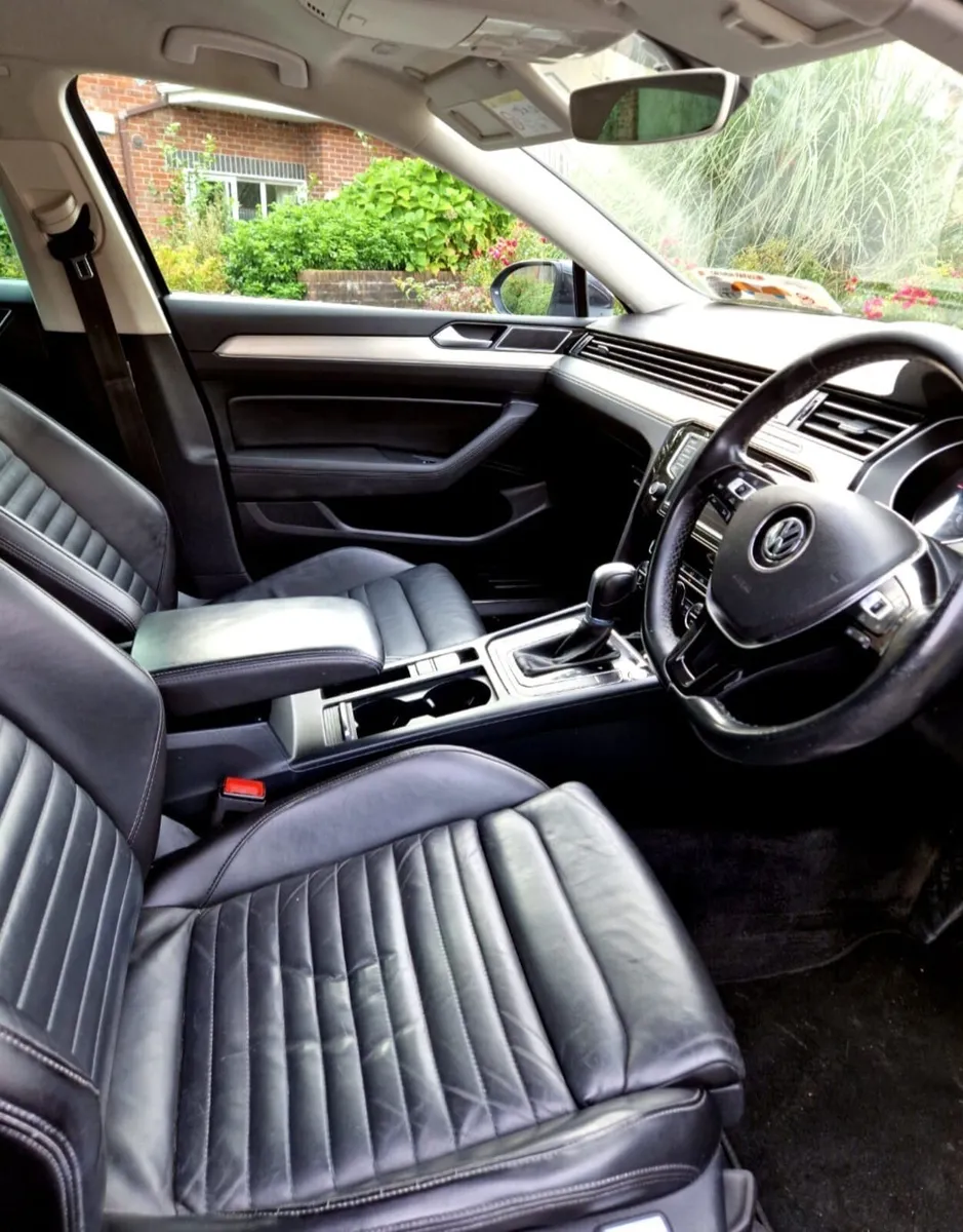 2015 Volkswagen Passat Automatic - Image 4