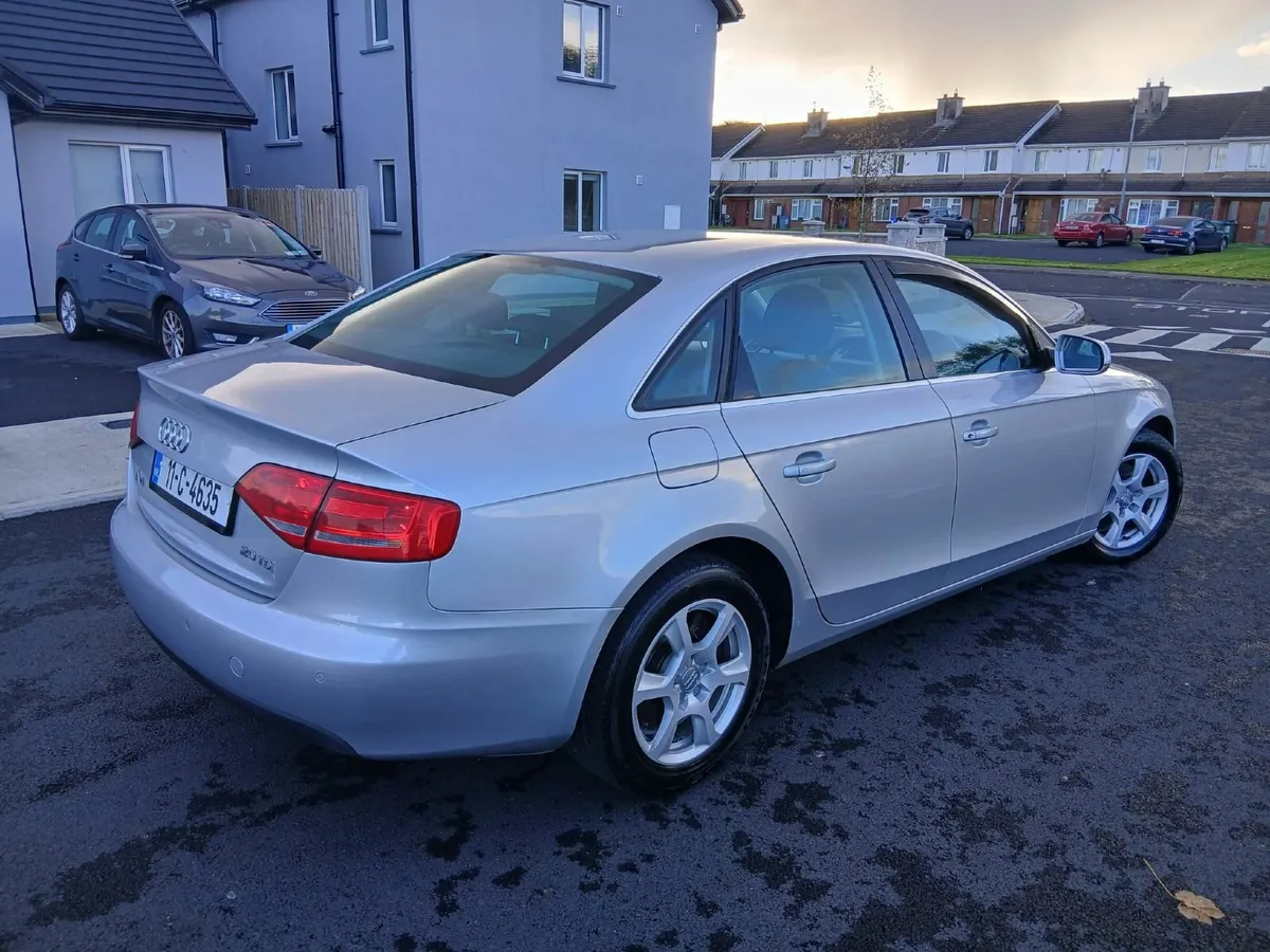 Audi A4 2011 - Image 2
