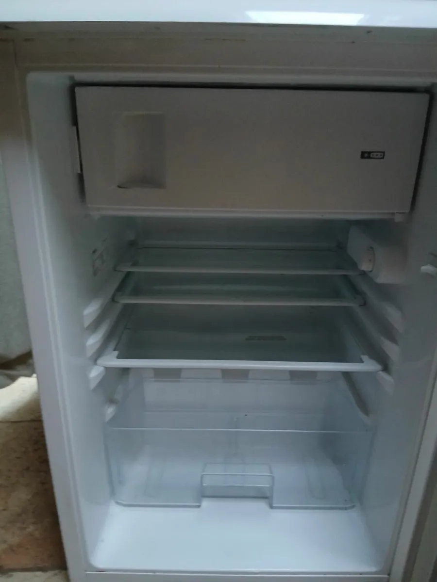 Under counter fridge with ice box - Image 3