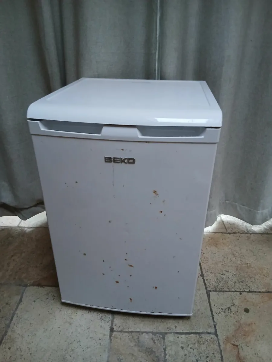 Under counter fridge with ice box - Image 1