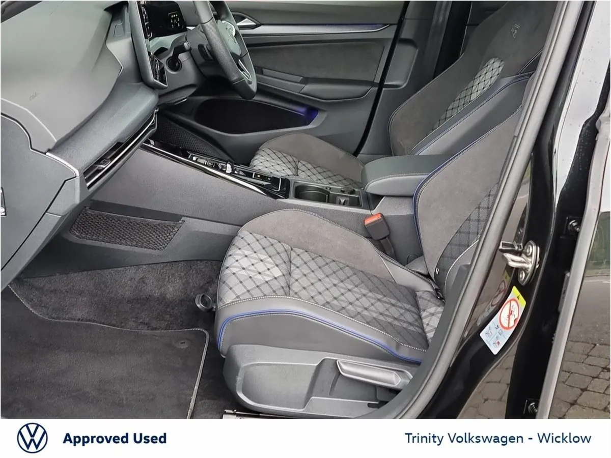 Volkswagen Golf R-line DSG Automatic 2.0 TDI 150B - Image 4