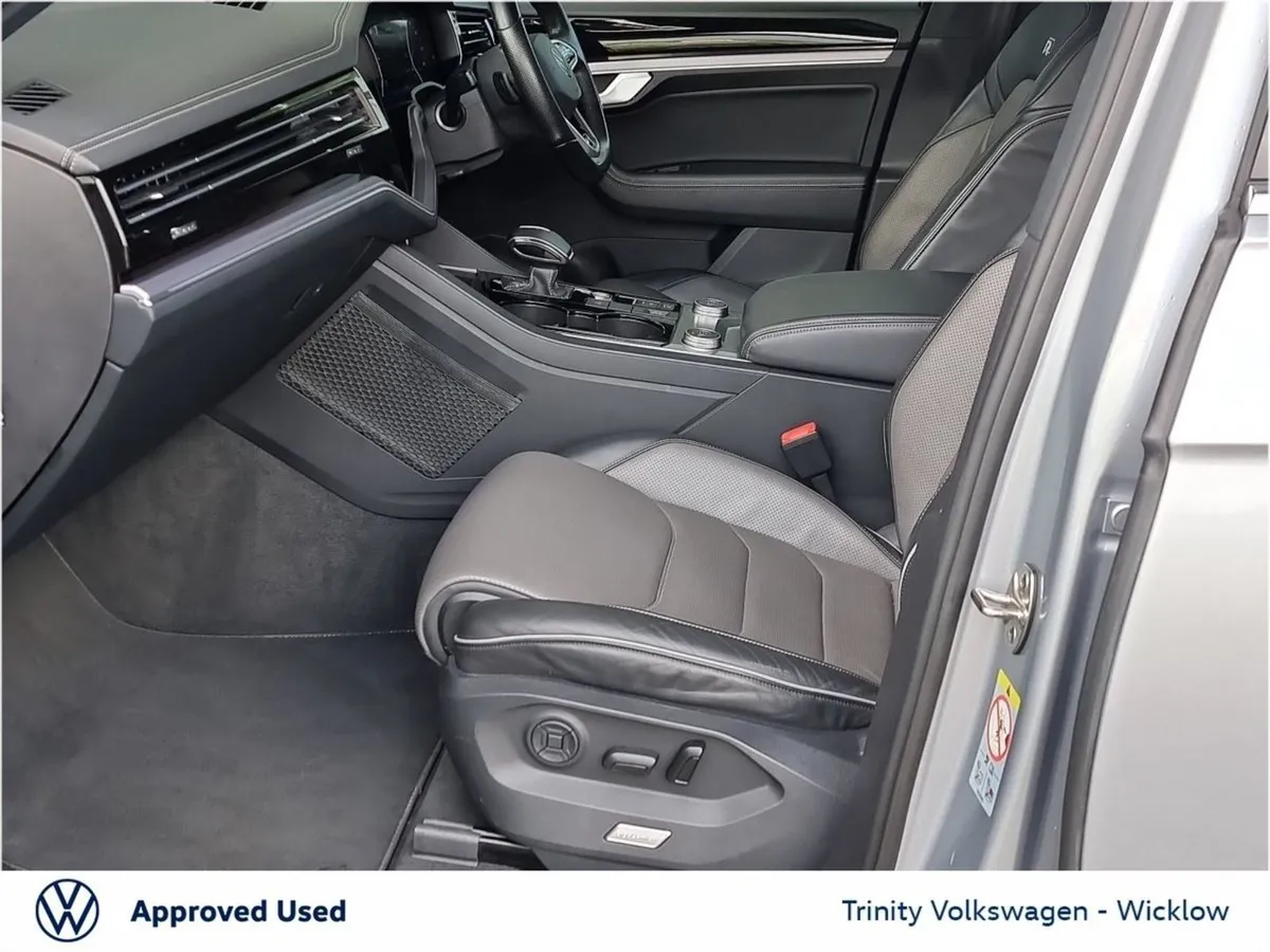 Volkswagen Touareg R-line 3.0 TDI 286 BHP V6 DSG - Image 4
