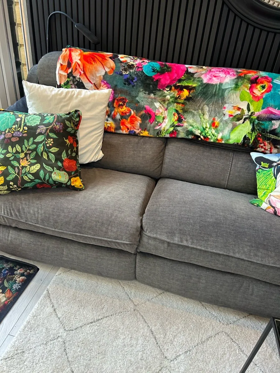 Corner couch - Image 2