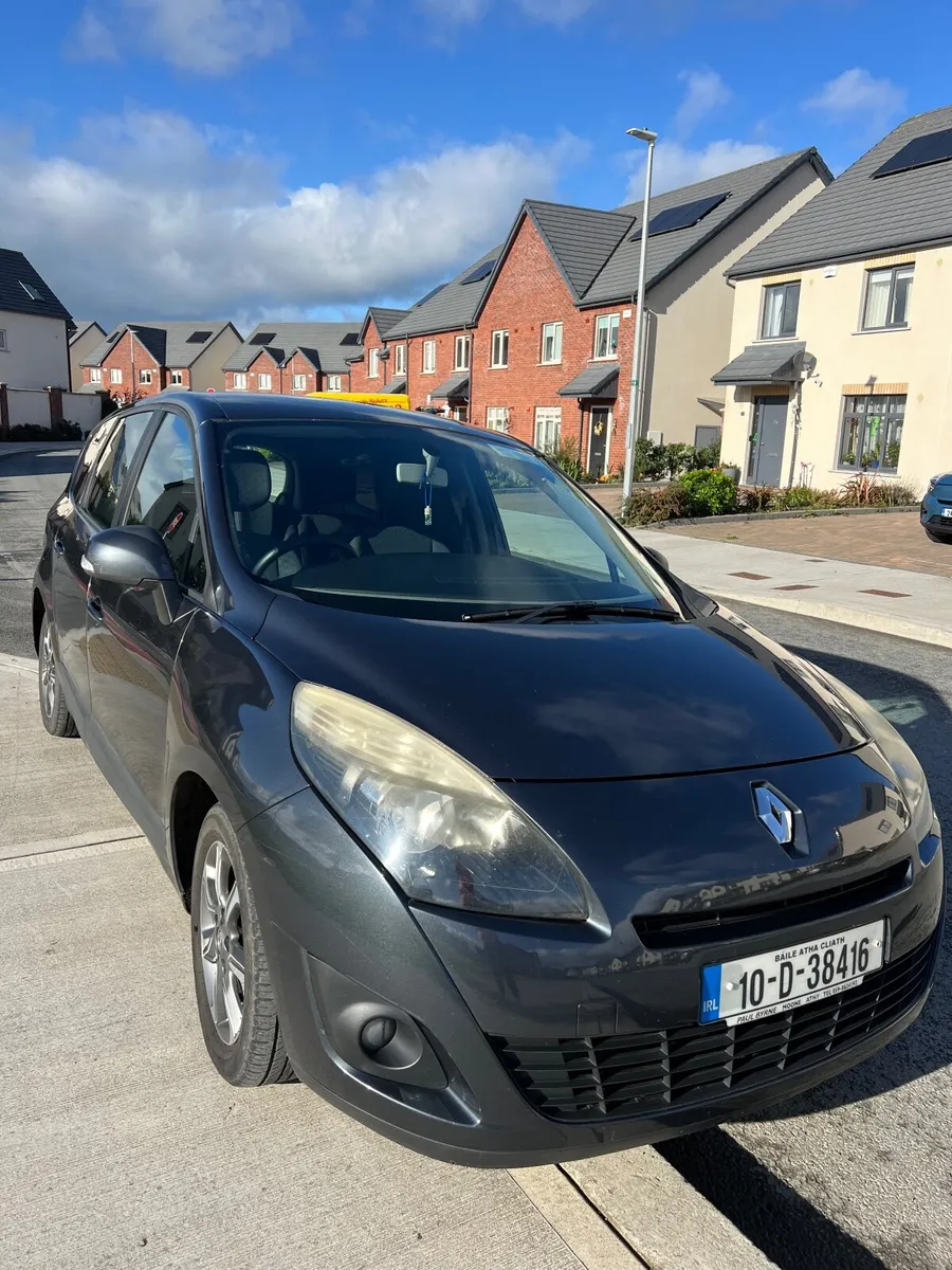 Renault Grand Scenic 2010 - Image 1