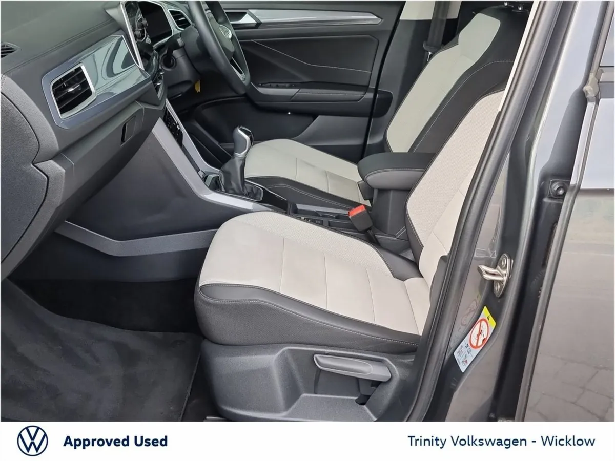 Volkswagen T-Roc Style 1.0 TSI 110BHP Stunning SU - Image 4