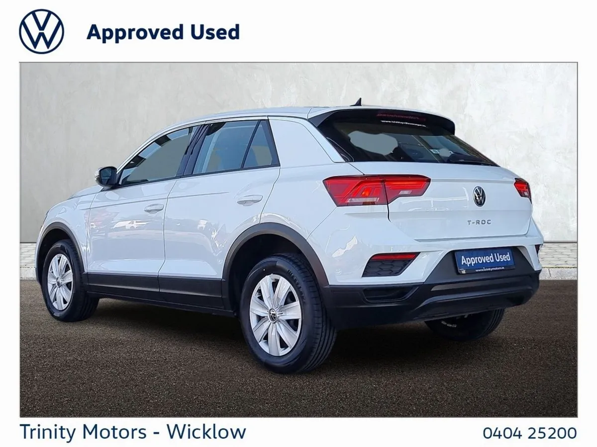 Volkswagen T-Roc Life 1.0 TSI 110 BHP Stunning SU - Image 3