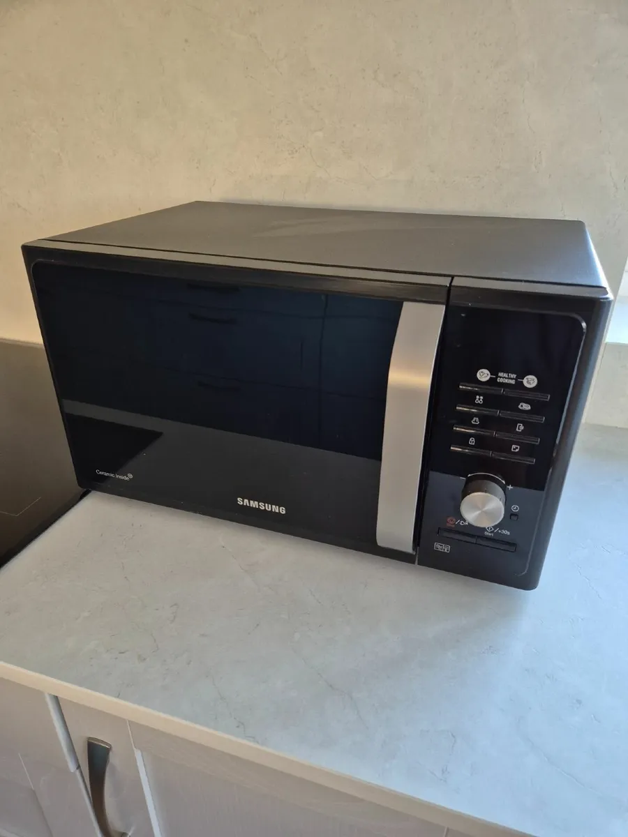 Samsung 23L Microwave - Image 1