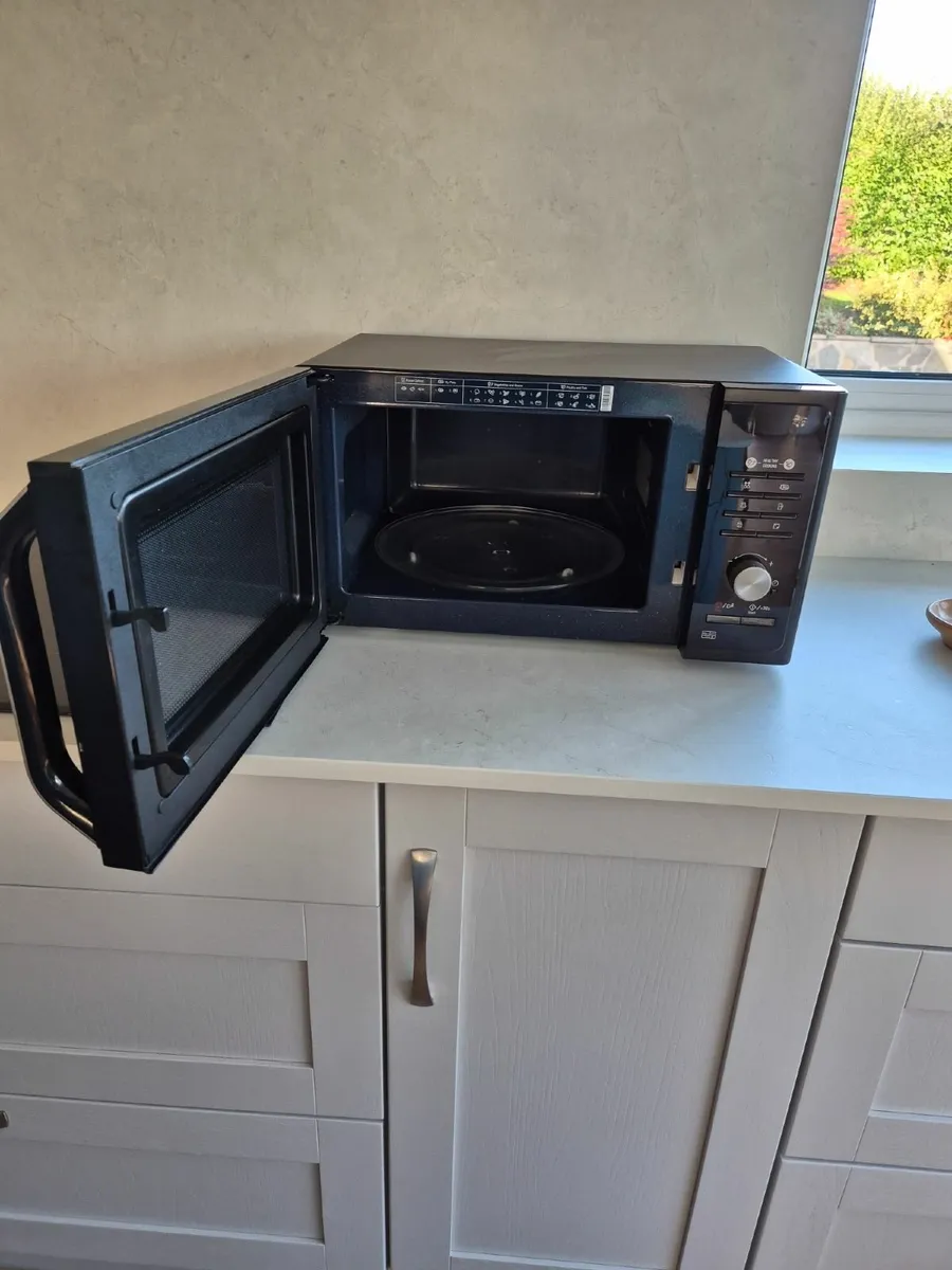 Samsung 23L Microwave - Image 2