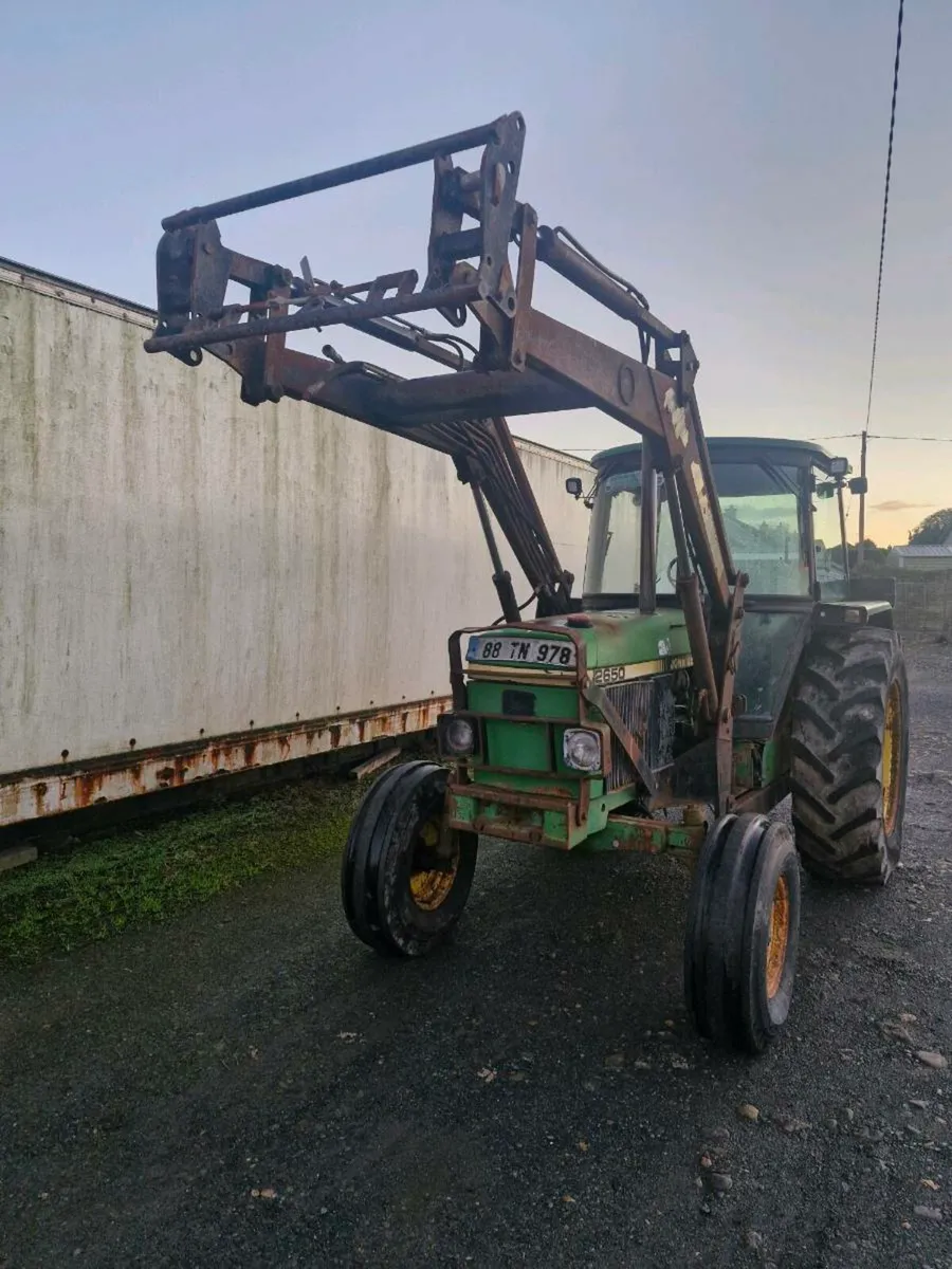 2 X JOHN DEERE 2650 - Image 1
