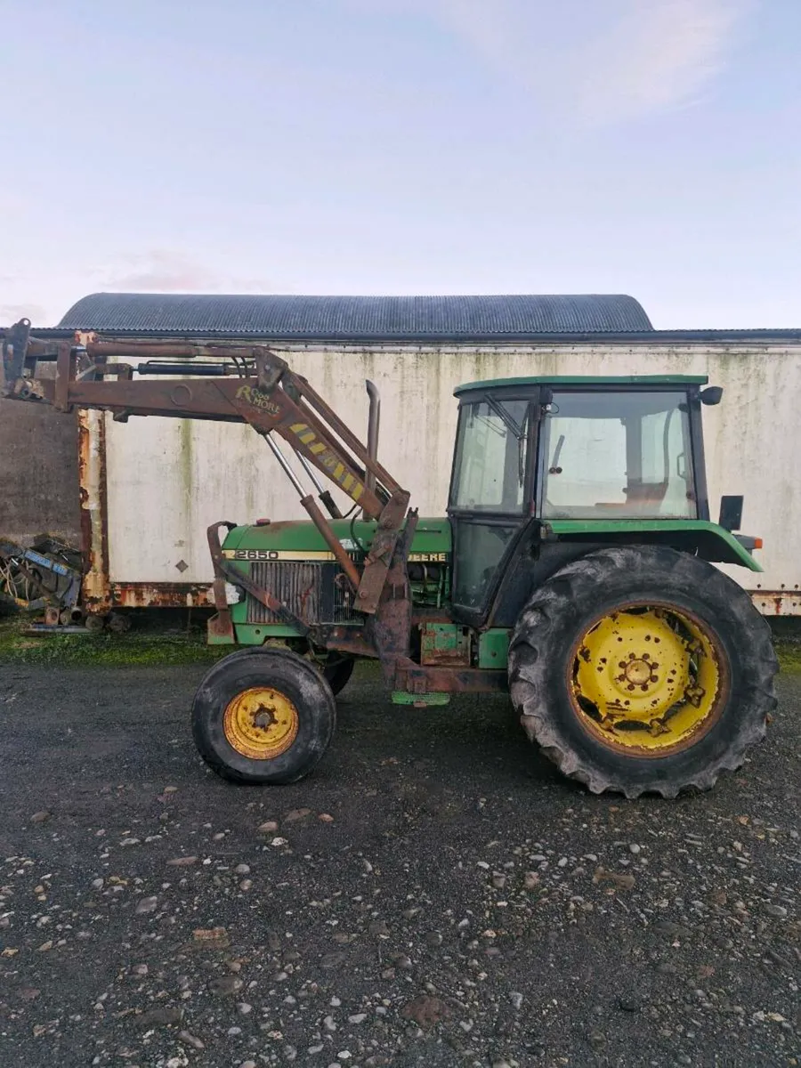 2 X JOHN DEERE 2650 - Image 2