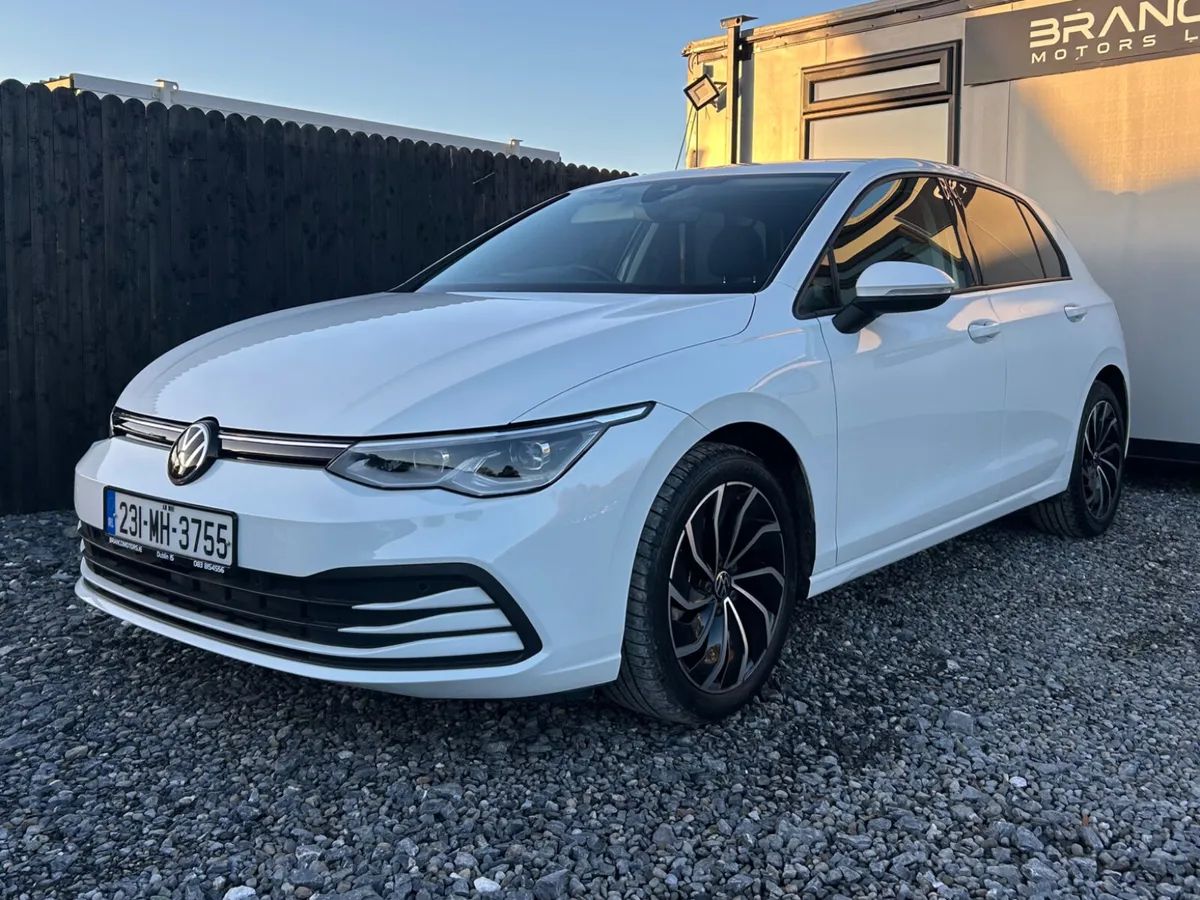 Volkswagen Golf 2.0 TDI 115HP DSG 5DR - Image 3