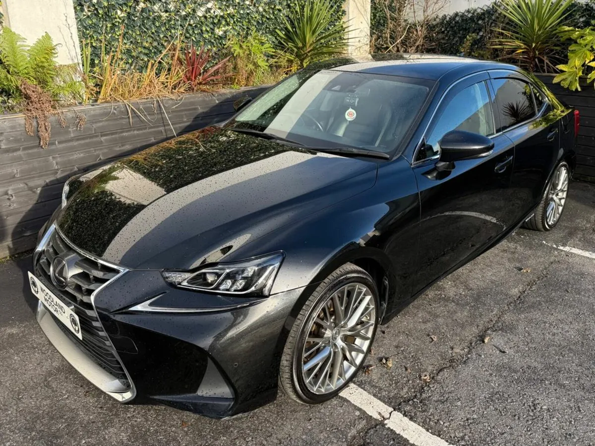 Lexus IS 2.5 HYBRID / LUXURY / TOP SPEC / TAX €180 - Image 3