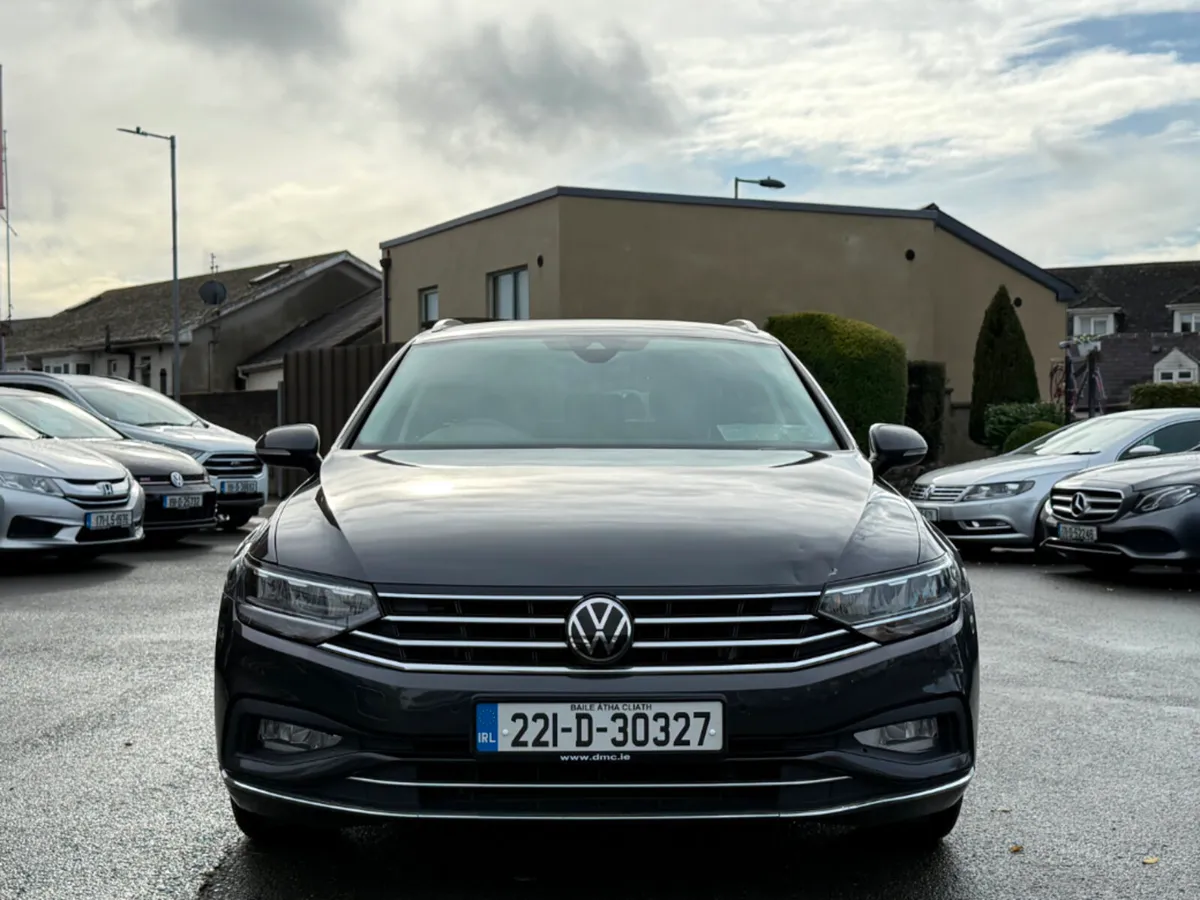 Volkswagen Passat 2.0TDI ELEGANCE AUTO ESTATE *IRI - Image 2