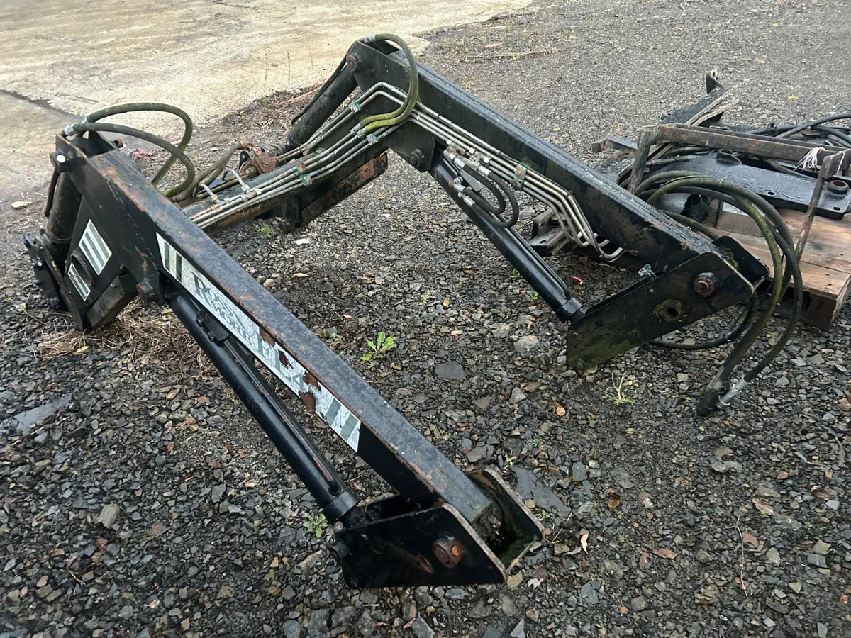 RossMore FL45 Loader to suit Zetor 6340 - Image 4