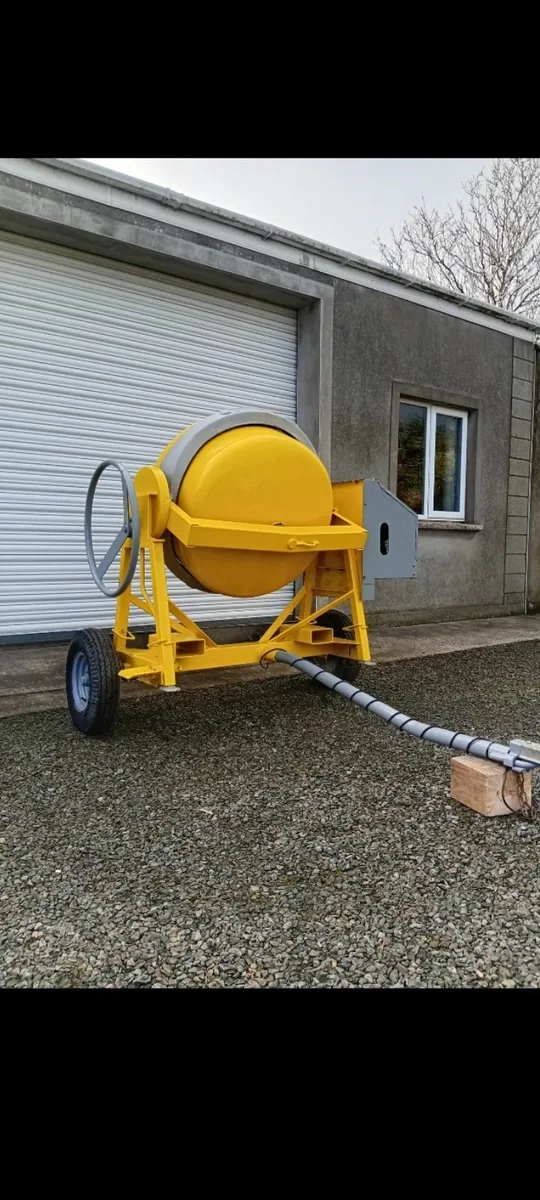 Concrete mixer....Altrad belle 4 bag - Image 3