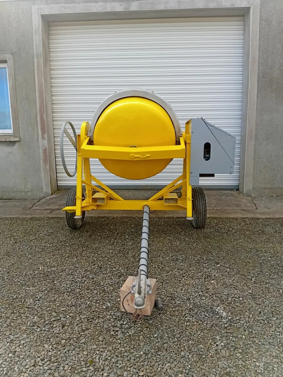 Concrete mixer....Altrad belle 4 bag - Image 4