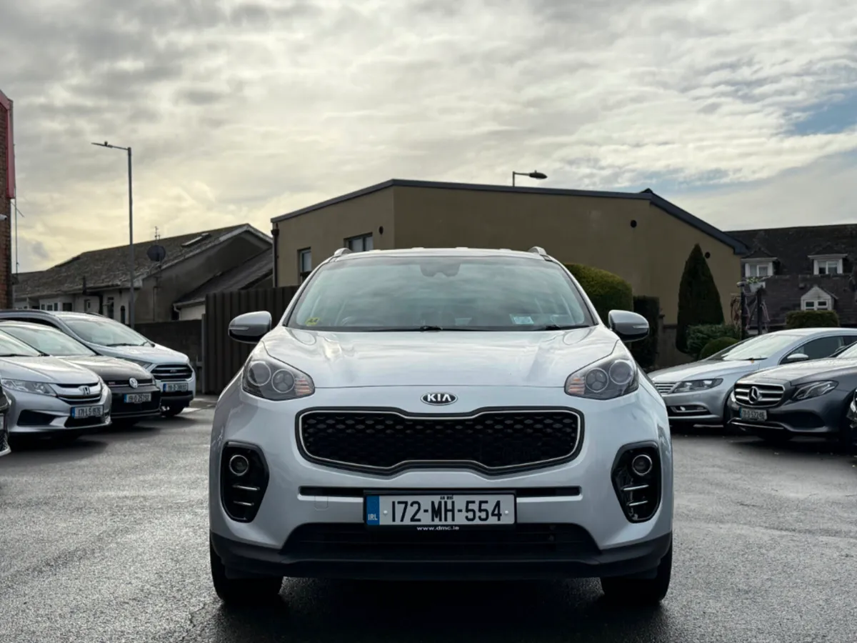 Kia Sportage 1.7D PLATINUM 5DR *LOW KMS* - Image 2