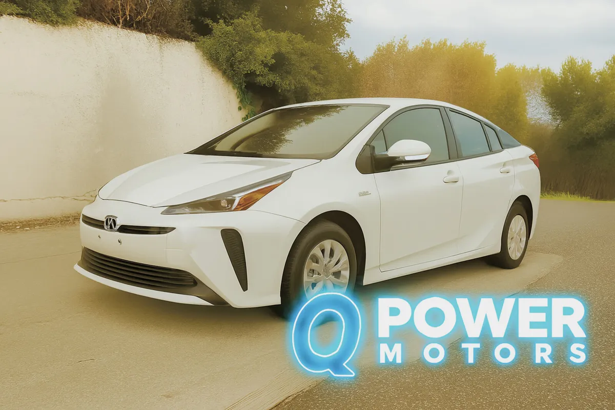 2022 Toyota Prius Low mileage - Image 2