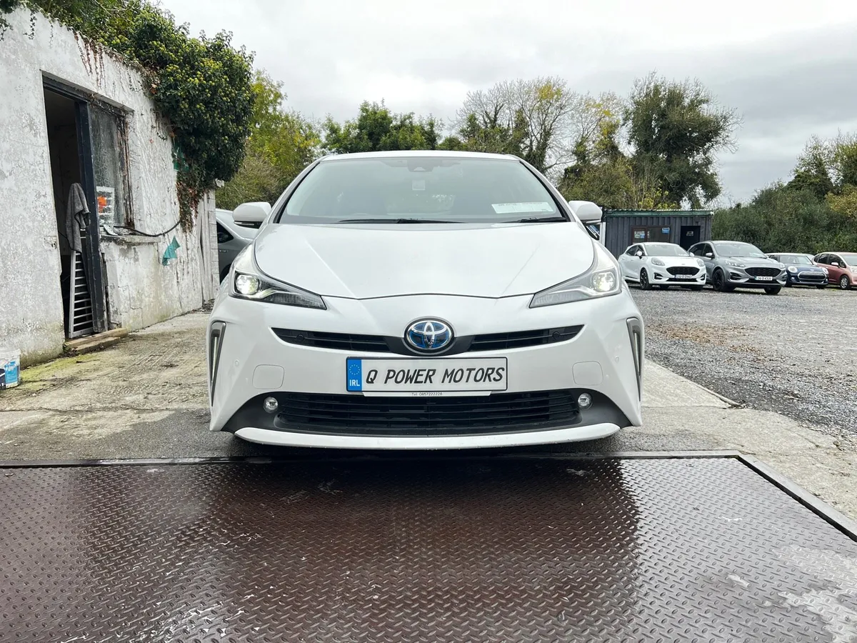 2022 Toyota Prius Low mileage - Image 3