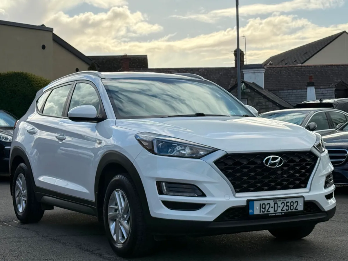 Hyundai Tucson COMFORT 1.6 DIESEL *LOW KMS* - Image 3