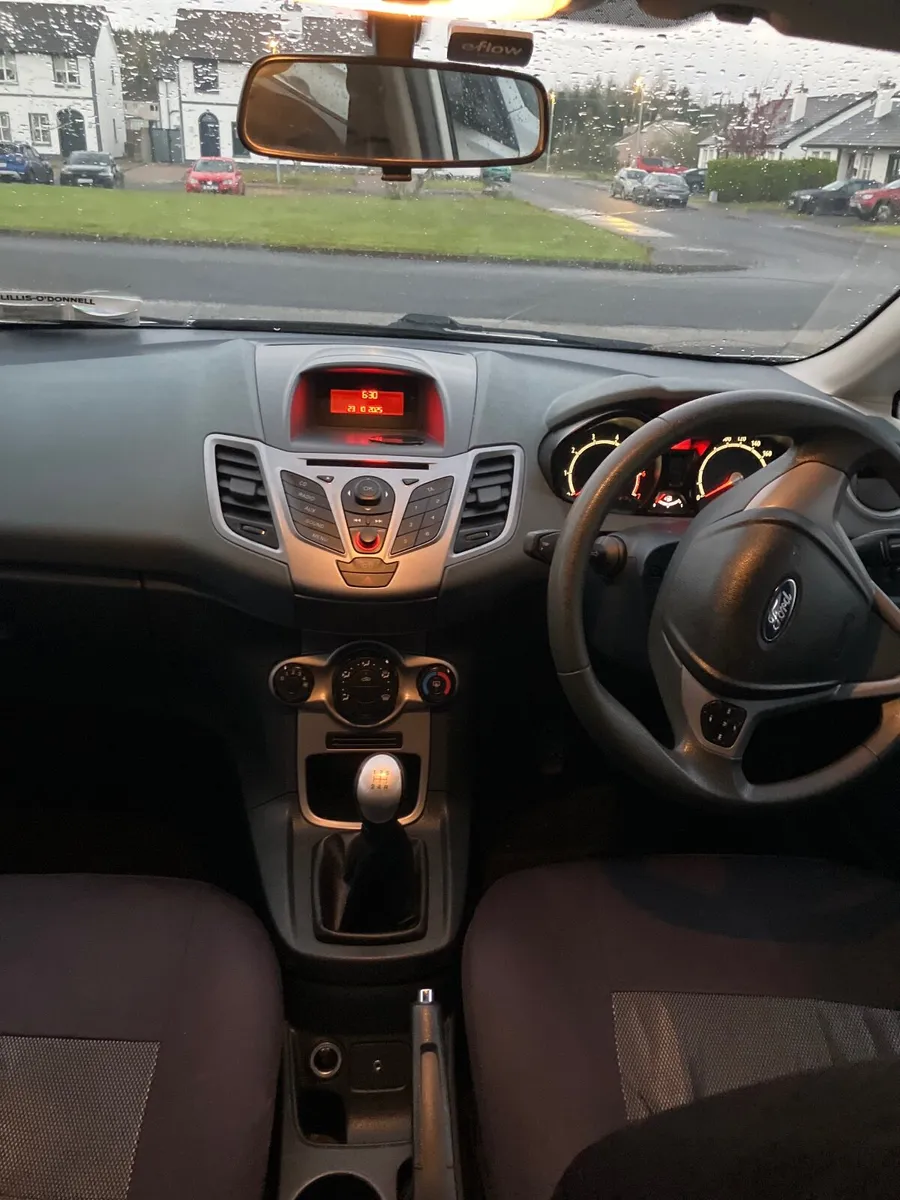 Ford Fiesta 2011 - Image 3