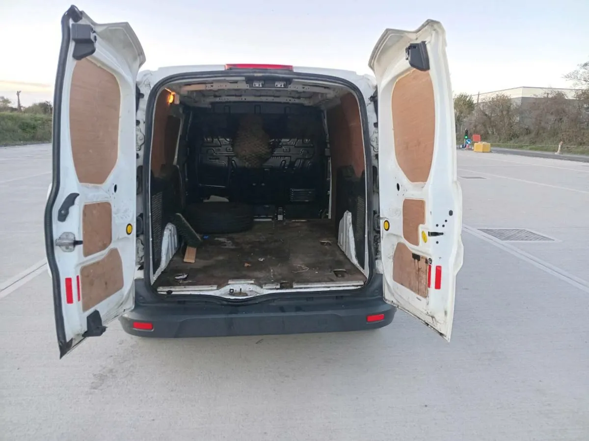 2017 ford transit connect  trend lwb 180 km - Image 4