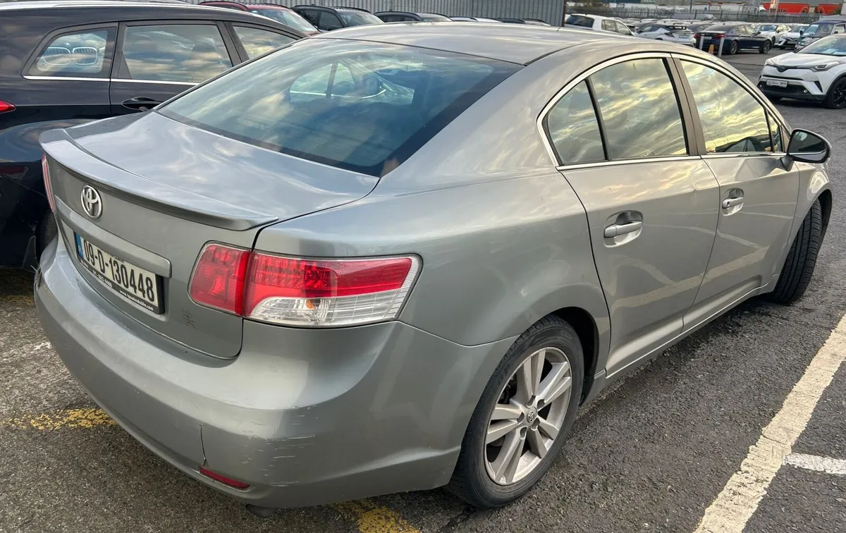 09 Avensis diesel high spec read on.... - Image 2