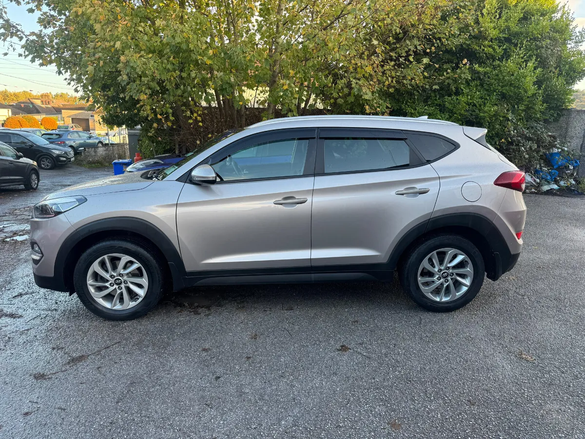 Hyundai Tucson Executive high spec - Image 3