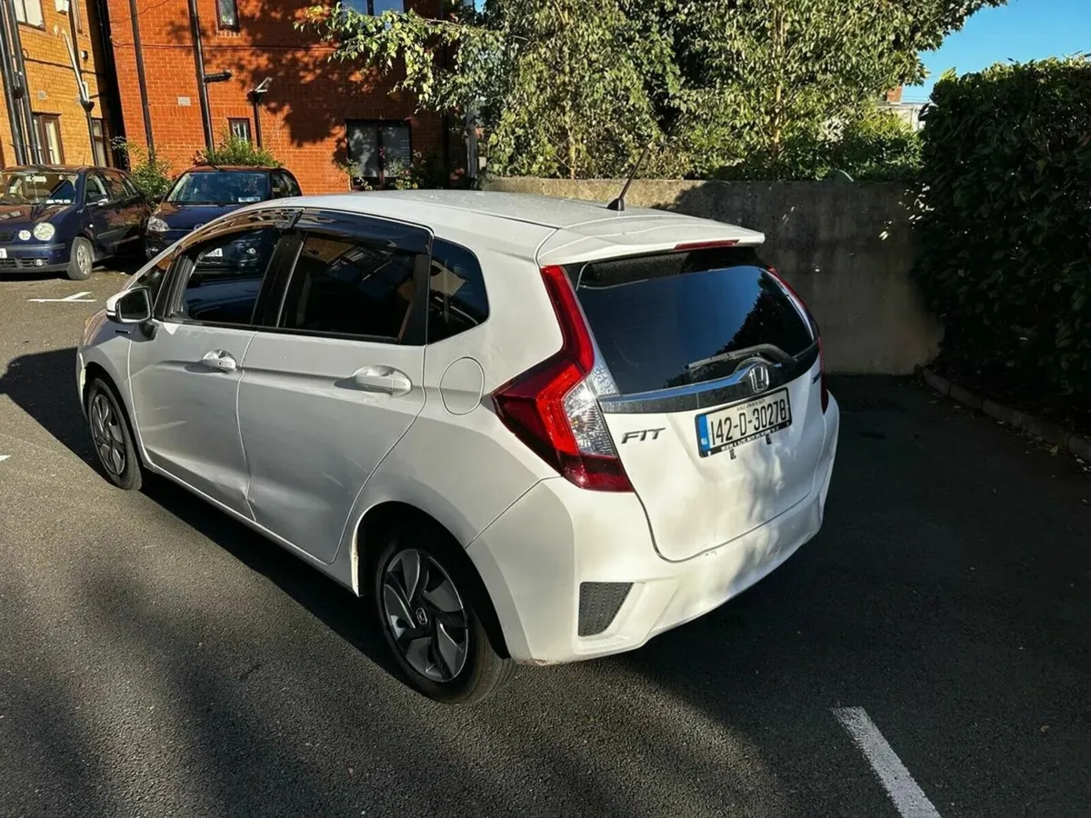 2014 Honda Fit Automatic - Image 4