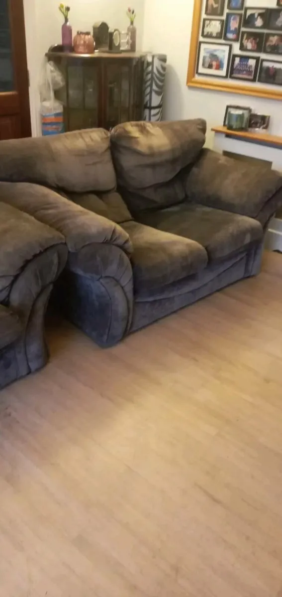 Sofa's 2 and 3 seater - Image 3