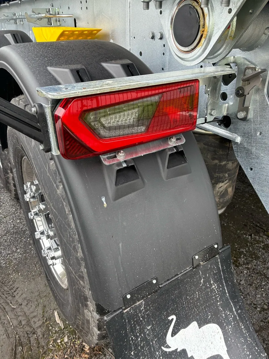 Schmitz Tipping Trailers - Image 4