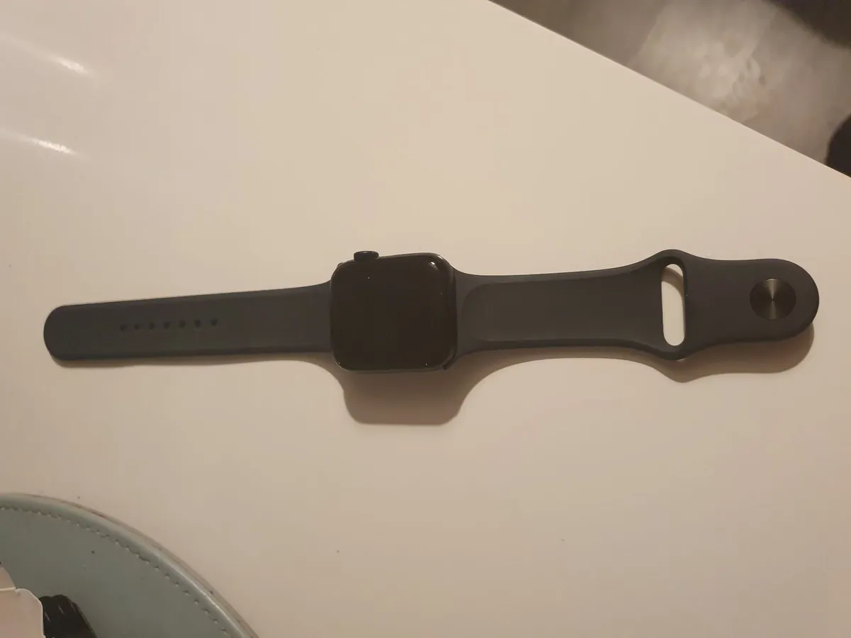 Brand new unwanted gift - Image 1