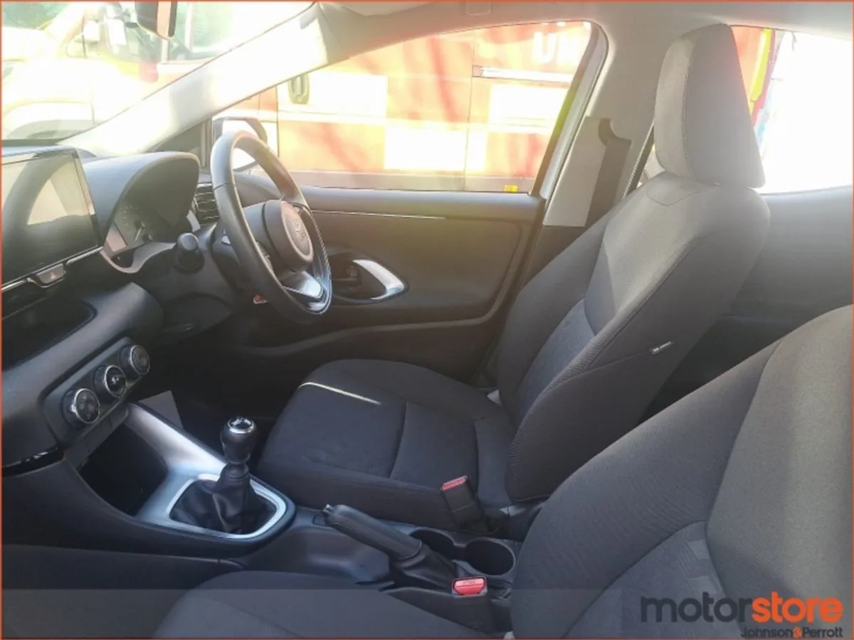 Toyota Yaris 1.5 Luna - Image 3