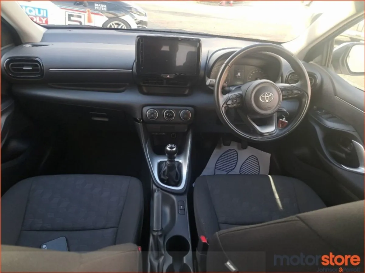 Toyota Yaris 1.5 Luna - Image 4