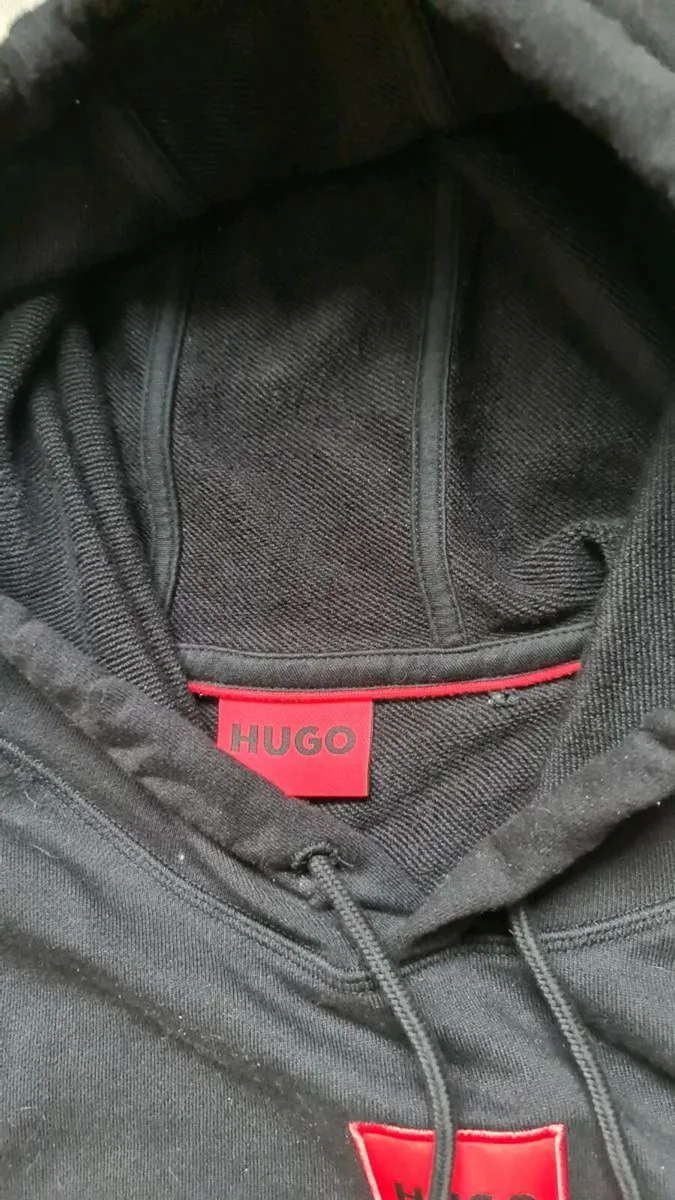 Hugo boss hoodie - Image 3