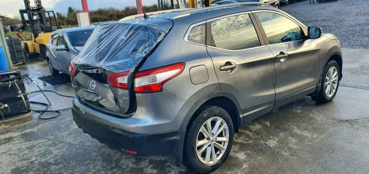 171 NISSAN QASHQAI DIESEL - Image 4