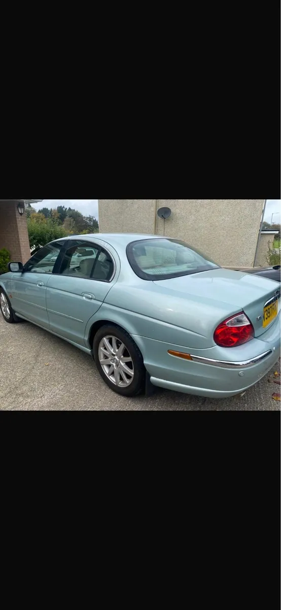 Car - Image 4
