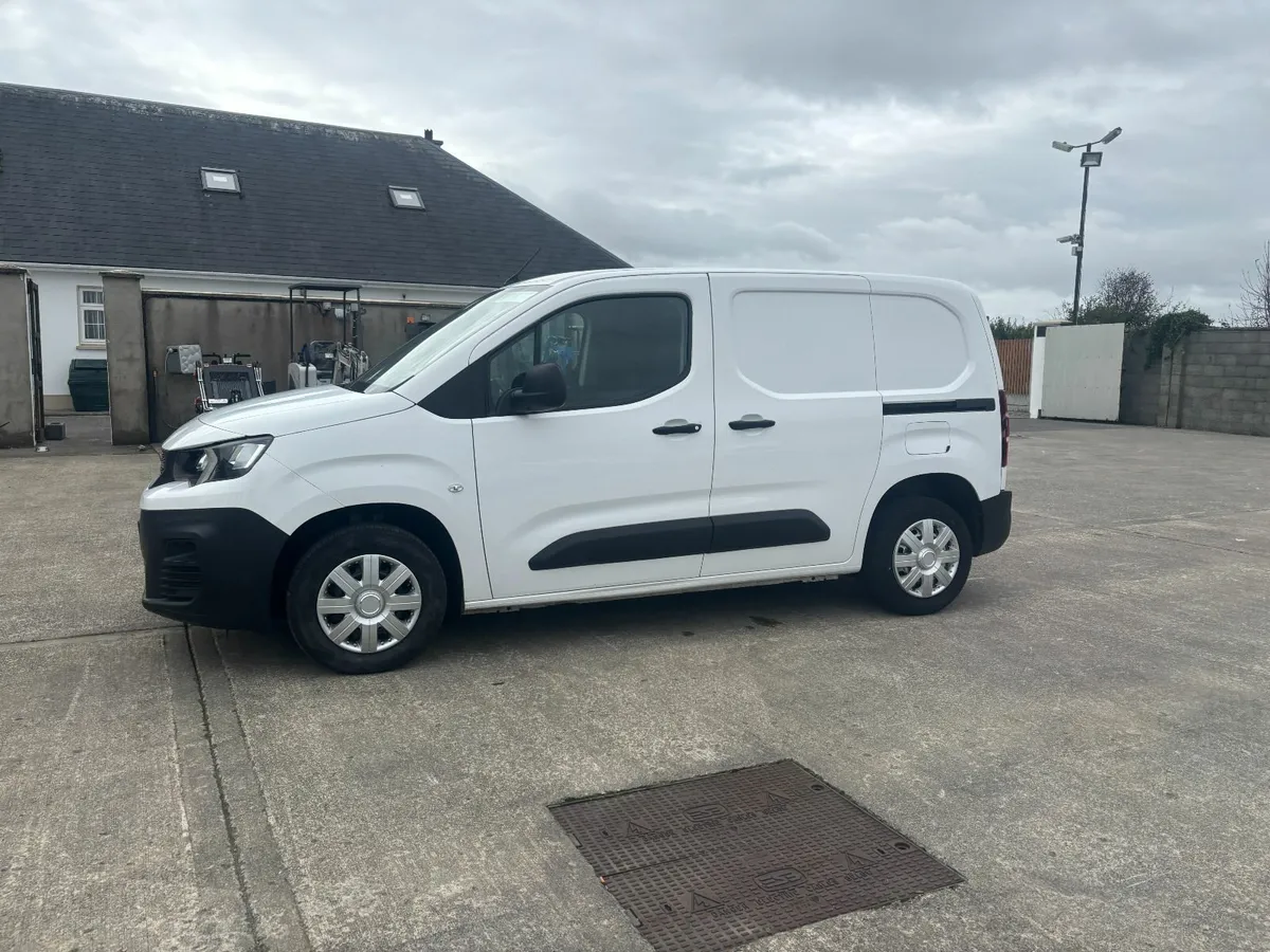 Peugeot Partner... Low Miles... Lovely Van... - Image 3