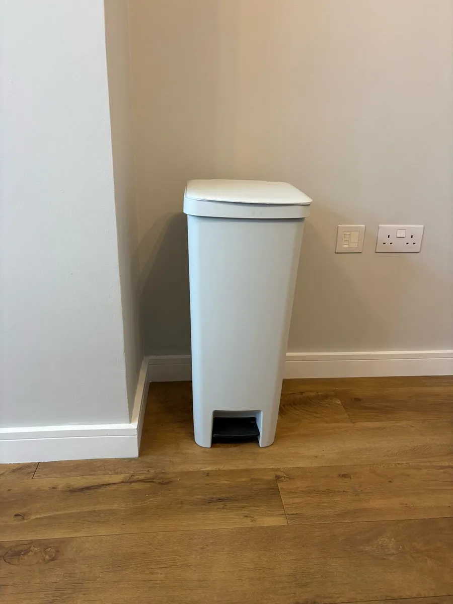 Brabantia StepUp Pedal Bin 40L - Light Grey - Image 1