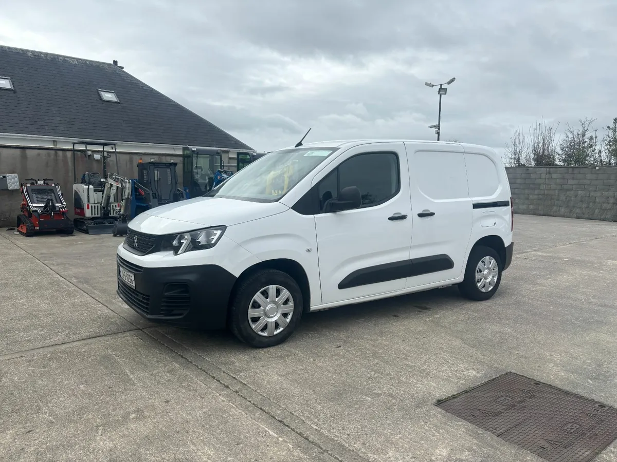 Peugeot Partner... Low Miles... Lovely Van... - Image 4