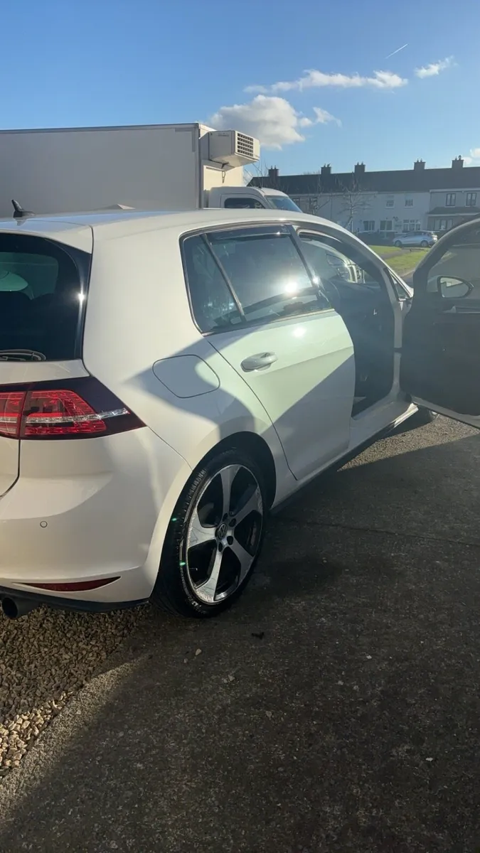 Golf GTI 2015, Automatic - Image 3