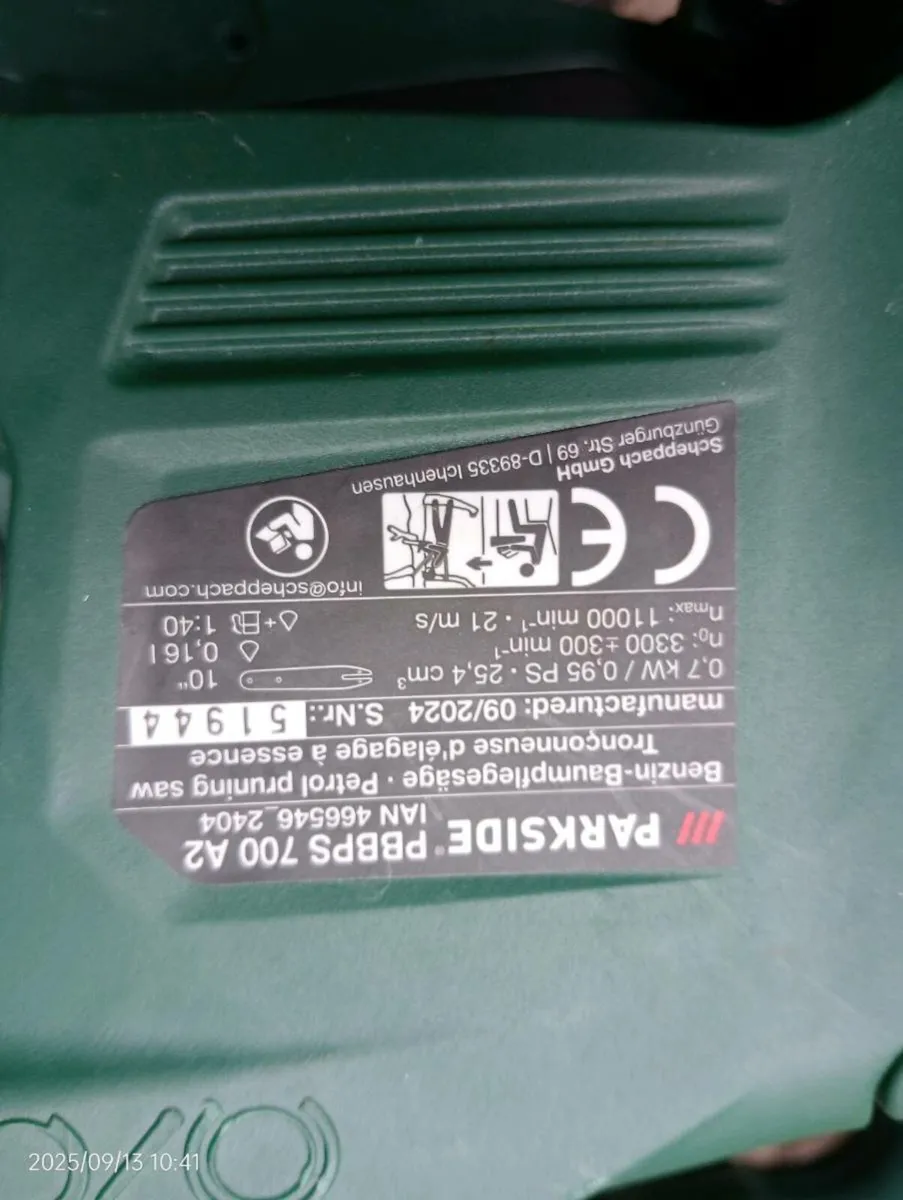 Petrol chainsaw used twice - Image 2