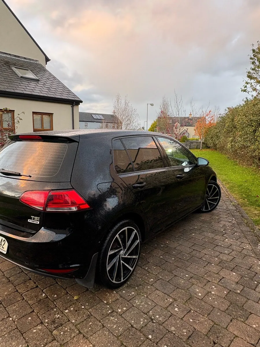 Car - Image 4
