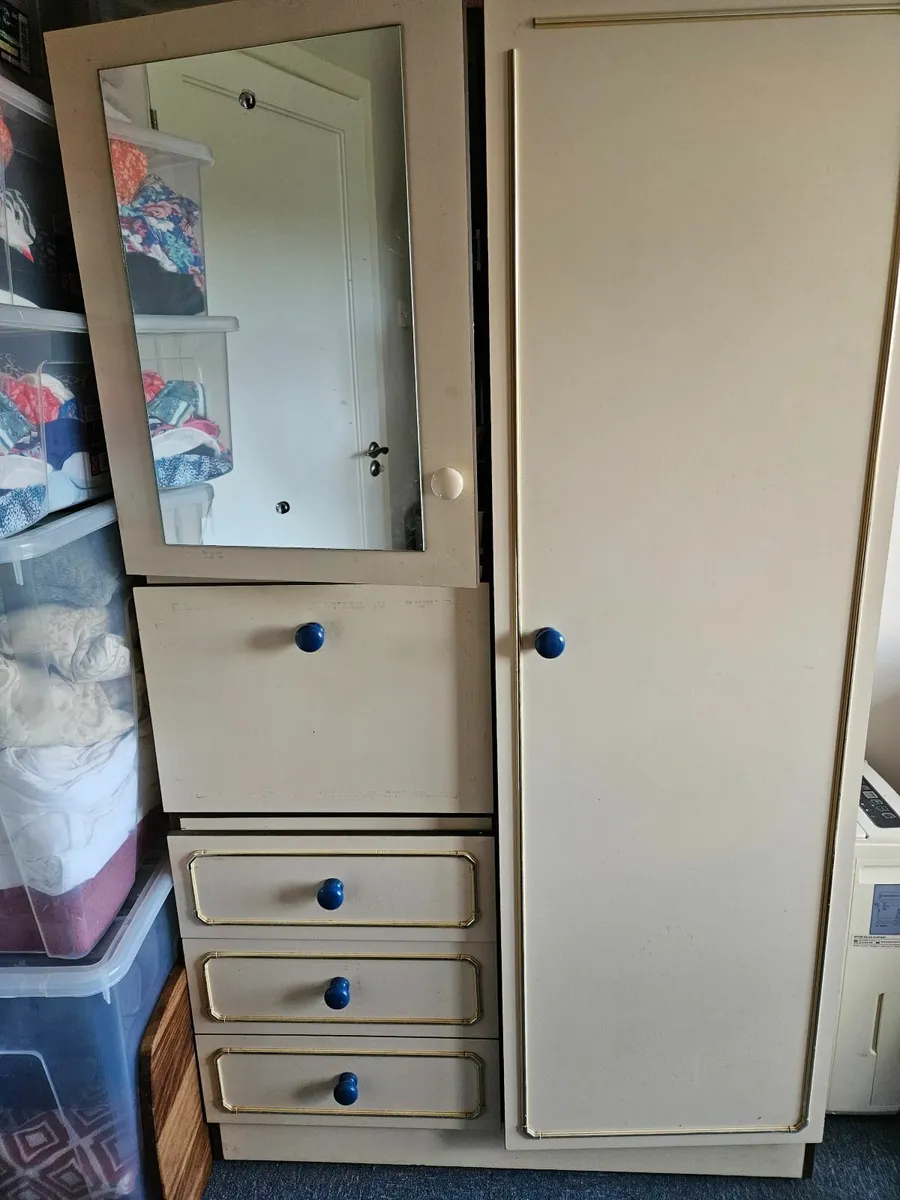 WARDROBE - Image 1