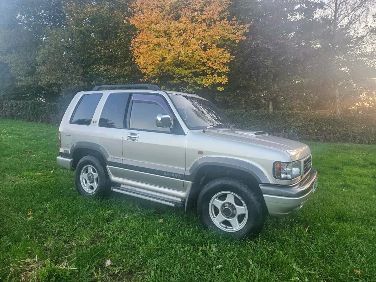 ISUZU TROOPER BIGHORN LS - Image 4