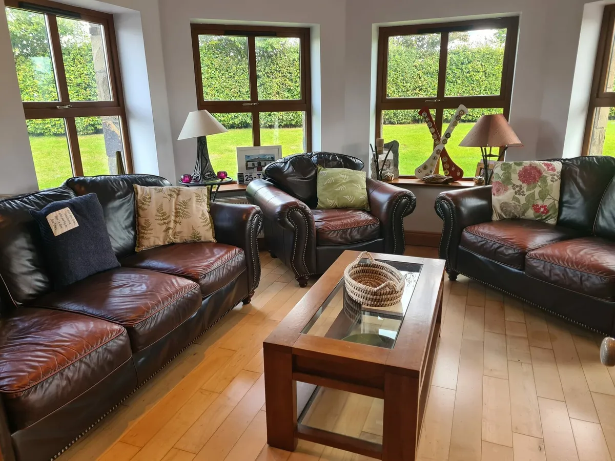 Brown Leather Sittingroom Suite - Image 1