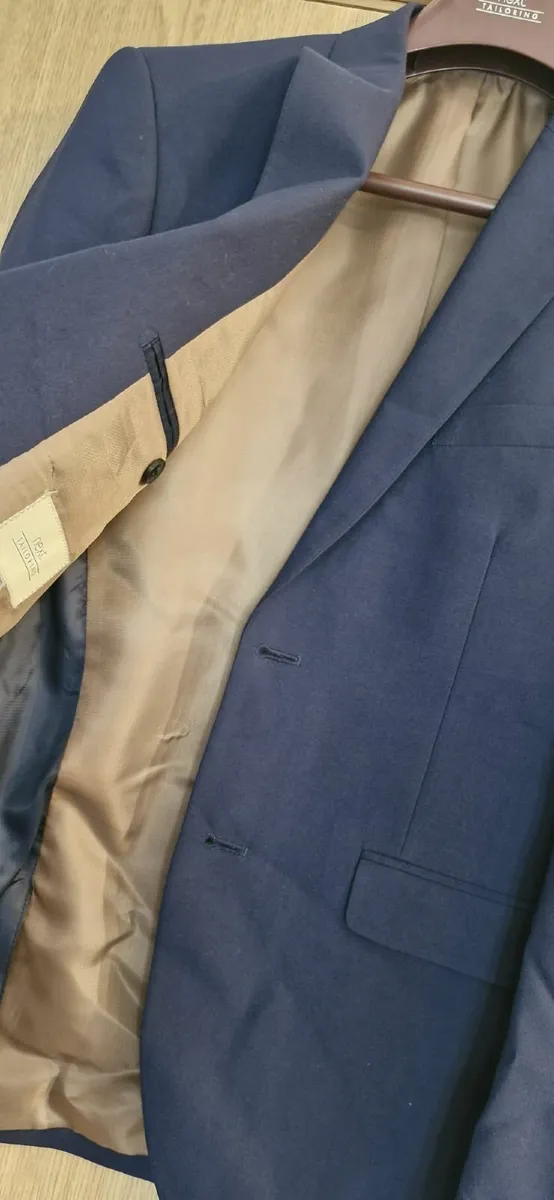 Suit Jacket / Trousers / Waistcoat / Clothing - Image 3