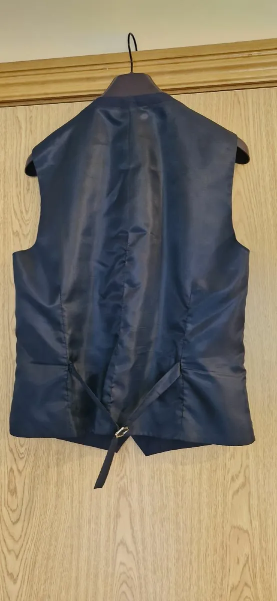 Suit Jacket / Trousers / Waistcoat / Clothing - Image 4