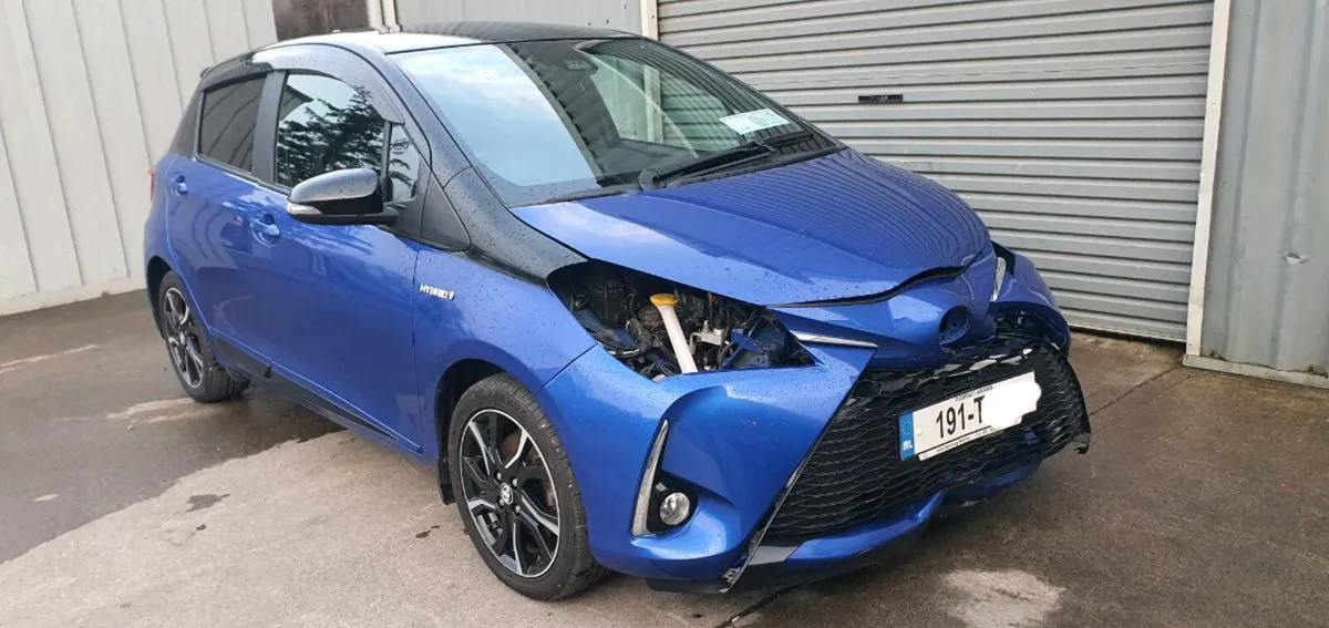 191 TOYOTA YARIS HYBRID - Image 1