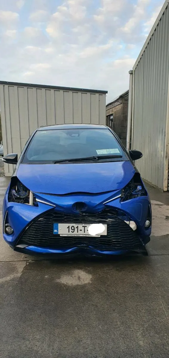 191 TOYOTA YARIS HYBRID - Image 2